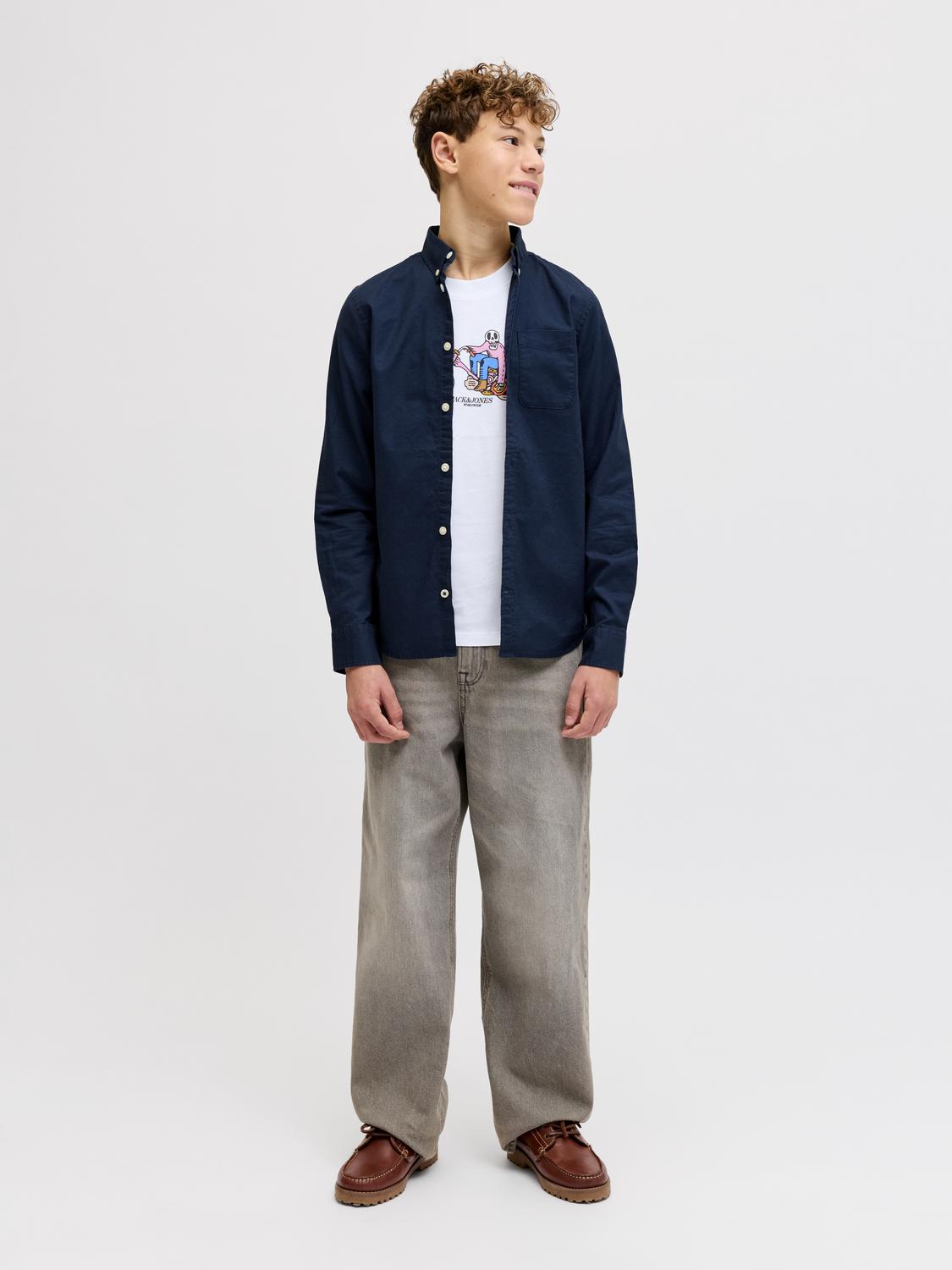 model_shot-front_full